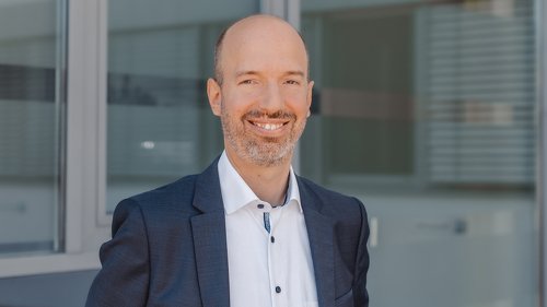 Stellvertretender Vorstandsvorsitzender der InterRisk Versicherungs-AG und der InterRisk Lebensversicherungs-AG
